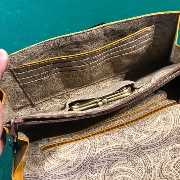 Authentic “Hobo” gold patent leather clutch purse/handbag is 100% New & unused - Picture 5 of 9